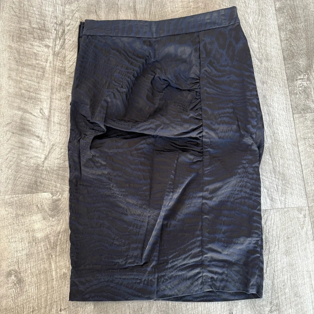 Diane Von Furstenberg stunning skirt